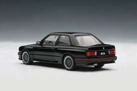 BMW  - 1990 black - 1:43 - AutoArt - 50562 - autoart50562 | Toms Modelautos