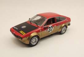 Alfa Romeo  - 1975 red - 1:43 - M4 Collection - m4007153 | Toms Modelautos