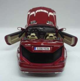 Mercedes Benz  - 2009 red - 1:18 - Maisto - 31169r - mai31169r | Toms Modelautos