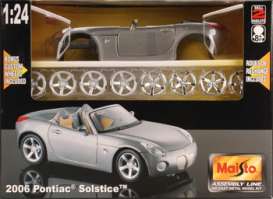 Pontiac  - 2006 silver - 1:24 - Maisto - 39993s - mai39993s | Toms Modelautos