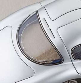 Mercedes Benz  - 1955 silver - 1:18 - CMC - 088 - cmc088 | Toms Modelautos