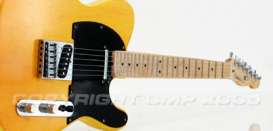 Fender  - butterscotch/blonde - 1:3 - Acme Diecast - gmpS0303603 | Toms Modelautos