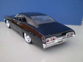 Chevrolet  - 1967 glossy black - 1:24 - Jada Toys - 96286bk - jada96286bk | Toms Modelautos