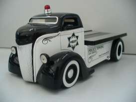 Ford  - COE Cab Over Police 1947 black/white - 1:24 - Jada Toys - 96284Pol - jada96284Pol | Toms Modelautos