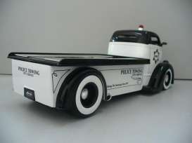 Ford  - COE Cab Over Police 1947 black/white - 1:24 - Jada Toys - 96284Pol - jada96284Pol | Toms Modelautos