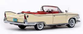 Plymouth  - 1960 buttercup yellow - 1:18 - SunStar - 5401 - sun5401 | Toms Modelautos