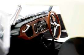 Morgan  - 1962 green/cream - 1:18 - Kyosho - 8114A - kyo8114A | Toms Modelautos