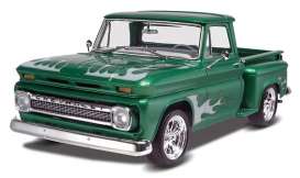 Chevrolet  - 1965  - 1:25 - Revell - US - 17210 - revell17210 | Toms Modelautos