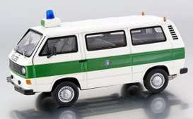 Volkswagen  - white/green - 1:43 - Premium Classixxs - premium11458 | Toms Modelautos