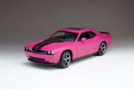 Dodge  - 2010 fuchsia - 1:18 - Highway 61 - hw50857 | Toms Modelautos