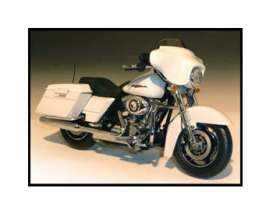 Harley Davidson  - 2011 white - 1:12 - Highway 61 - hw81165 | Toms Modelautos