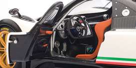 Pagani  - 2009 carbon/white with italian stri - 1:18 - AutoArt - 78262 - autoart78262 | Toms Modelautos