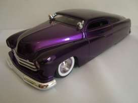 Mercury  - 1949 purple - 1:18 - Jada Toys - 90049p - jada90049p | Toms Modelautos