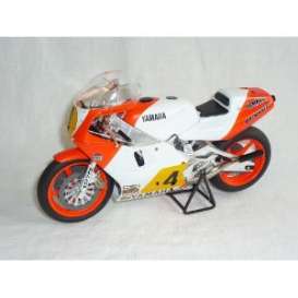 Yamaha  - 1979 white/red - 1:12 - IXO Models - AltaGX030Lawson | Toms Modelautos