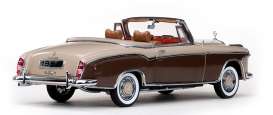Mercedes Benz  - 1958 light fawn/mid brown - 1:18 - SunStar - 3572 - sun3572 | Toms Modelautos