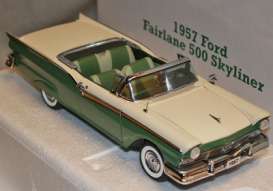 Ford  - 1957 green/creme - 1:24 - Danbury Mint - dm57fairlane | Toms Modelautos