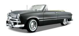Ford  - 1949 grey - 1:18 - Maisto - 31682gy - mai31682gy | Toms Modelautos