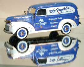 Chevrolet  - 1946 white/blue - 1:24 - Franklin Mint - FB12ZD43 | Toms Modelautos