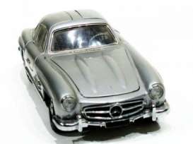 Mercedes Benz  - 1954 silver - 1:24 - Franklin Mint - FB11KC49 | Toms Modelautos