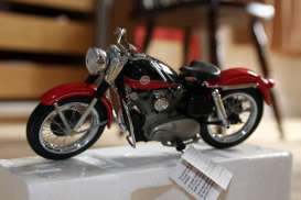 Harley Davidson  - red/black - 1:10 - Franklin Mint - FB11TQ07 | Toms Modelautos