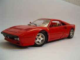 Ferrari  - 1984 red - 1:18 - Bburago - 3027 - bura3027 | Toms Modelautos