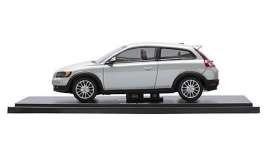 Volvo  - 2006 cosmic white - 1:43 - Motorart - volvo1397 | Toms Modelautos
