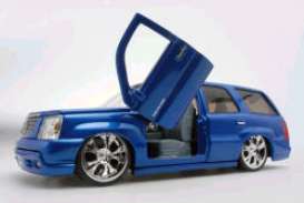 Cadillac  - blue - 1:25 - Revell - Germany - S2577b - revellS2577b | Toms Modelautos