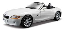 BMW  - white - 1:24 - Bburago - 22002w - bura22002w | Toms Modelautos