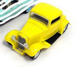 Ford  - 1932 yellow - 1:24 - Johnny Lightning - 51105ZZD-1 - JL51105ZZD-1 | Toms Modelautos
