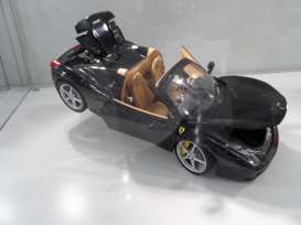 Ferrari  - 2012 black - 1:18 - Hotwheels Elite - mvBCJ90 - hwmvBCJ90 | Toms Modelautos
