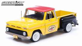 Chevrolet  - C-10 Styleside pick-up 1965 yellow/black - 1:18 - GreenLight - 12873 - gl12873 | Toms Modelautos