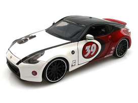 Nissan  - 2009 white/red/black - 1:24 - Maisto - 31353wr - mai31353wr | Toms Modelautos