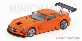 Mercedes Benz  - 2011 orange - 1:43 - Minichamps - 410113204 - mc410113204 | Toms Modelautos