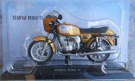BMW  - gold - 1:24 - Magazine Models - BMWR90S - MagBMWR90S | Toms Modelautos