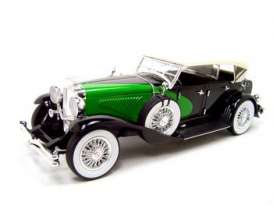 Duesenberg  - 1934 black/green - 1:18 - Signature Models - sig18110bk | Toms Modelautos