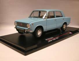 Lada  - 1971 baby blue - 1:18 - Ixo Ist Collection - ISTTDC1801b | Toms Modelautos
