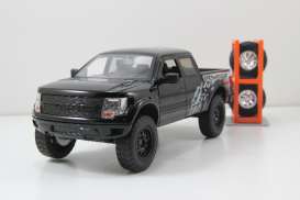 Ford  - 2011 black - 1:24 - Jada Toys - 54027W2-4 - jada54027W2-4 | Toms Modelautos