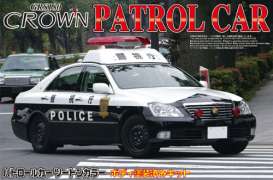 Toyota  - Crown 2010  - 1:24 - Aoshima - 00303 - abk003039 | Toms Modelautos