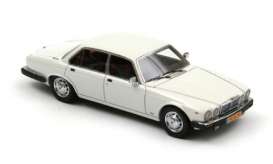 Jaguar  - red - 1:43 - NEO Scale Models - 43150 - neo43150 | Toms Modelautos