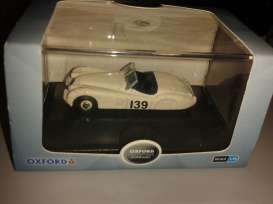 Jaguar  - creme - 1:76 - Oxford Diecast - ox76xk120004 | Toms Modelautos