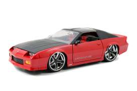 Chevrolet  - 1985 red/black - 1:24 - Jada Toys - 96763r - jada96763r | Toms Modelautos