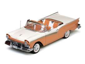 Ford  - 1957 Coral sand/colonial white - 1:18 - SunStar - 1336 - sun1336 | Toms Modelautos