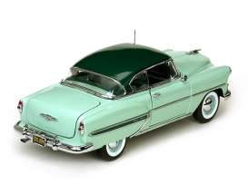 Chevrolet  - 1953 Woodland green/surf green - 1:18 - SunStar - 1604 - sun1604 | Toms Modelautos