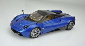 Pagani  - 2012 blue/black - 1:18 - GTA - gta11007b | Toms Modelautos