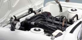 Toyota  - white - 1:18 - AutoArt - 78781 - autoart78781 | Toms Modelautos