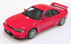 Nissan  - 1996 red - 1:43 - Ebbro - ebb43585 | Toms Modelautos