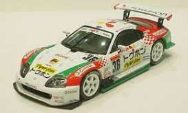 Toyota  - 2002 white/green/red - 1:43 - Ebbro - ebb43346 | Toms Modelautos
