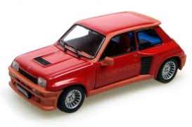 Renault  - 1982 red - 1:43 - Universal Hobbies - UH1704 | Toms Modelautos