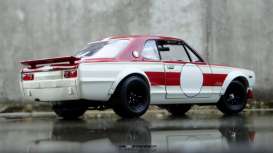 Nissan  - 1973 white/red - 1:64 - Kyosho - 6022B - kyo6022B | Toms Modelautos