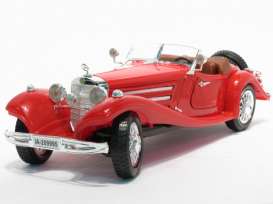 Mercedes Benz  - 1936 red - 1:18 - Bburago - 12055 - bura12055 | Toms Modelautos